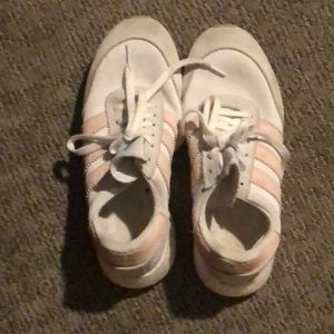 Adidas pink and cream tennis shoes